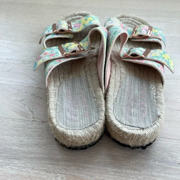 Love Shack Fancy X Manebi Nordic Floral Sandals. - Picture 14 of 17